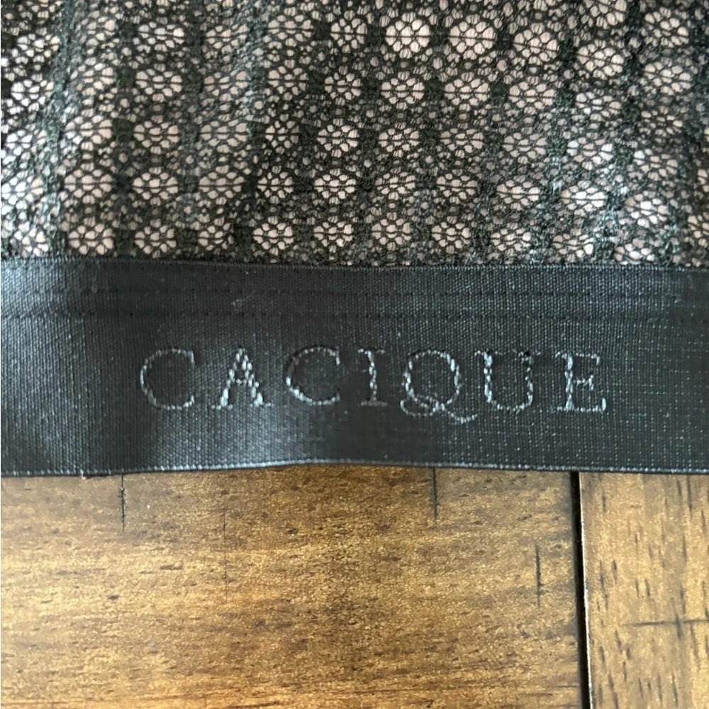 Cacique Black and Pink Mesh Bra - Picture 2 of 5